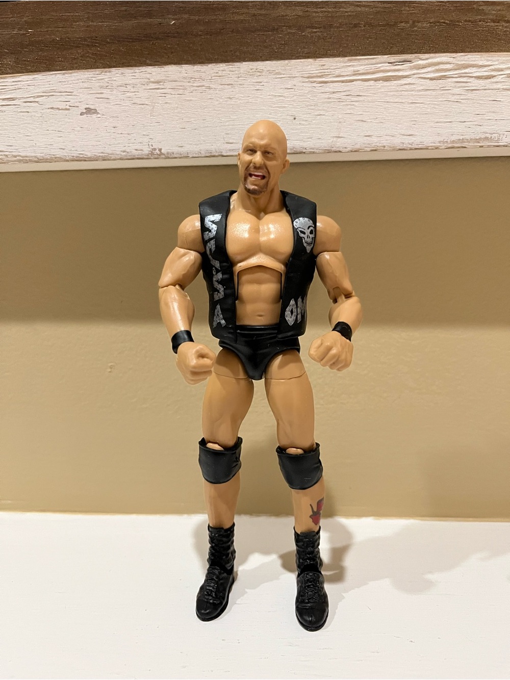 WWE Stone Cold Steve Austin Elite Wrestling Action Figure Toy with Vest